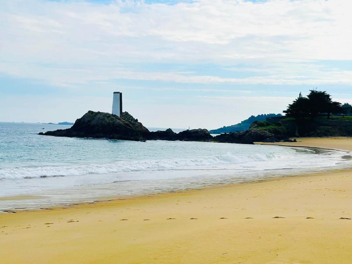 Holiday home Simone Vue 2min A Pied De La Saint-Lunaire